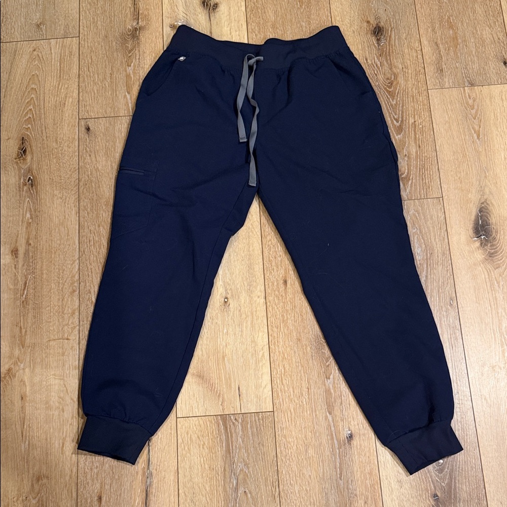 Women’s Figs jogger scrub